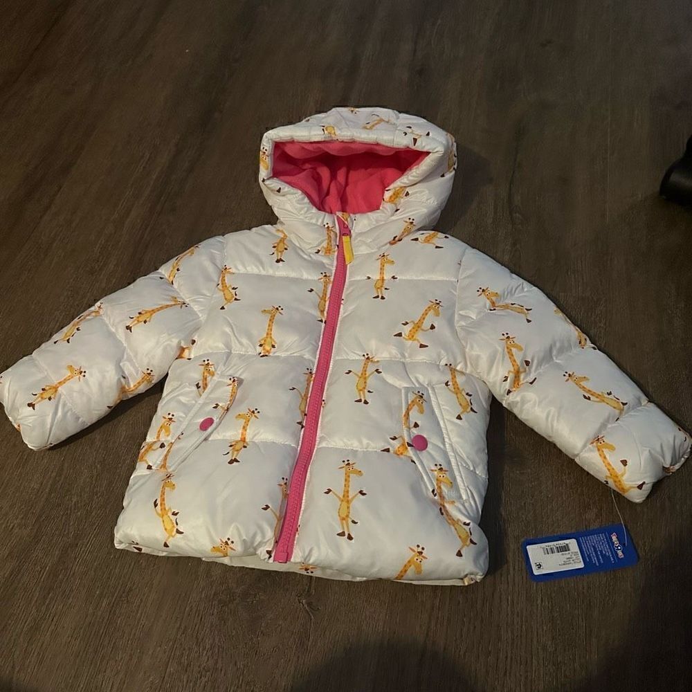 TOYS R US heavy weight girls puffer with lining and color popped Geoffrey 2T